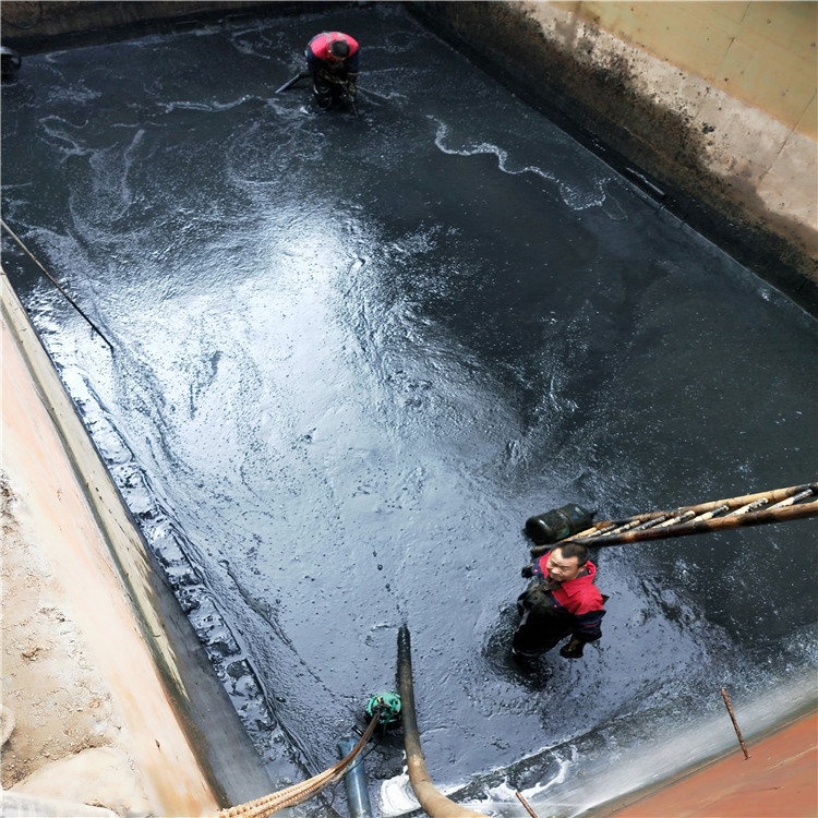 遂平废水池清理