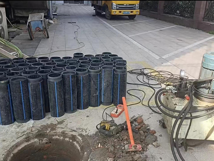 遂平PE置换管厂家 DN315置换管 非开挖管短管置换